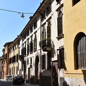 Bed & Breakfast In Center, Verona